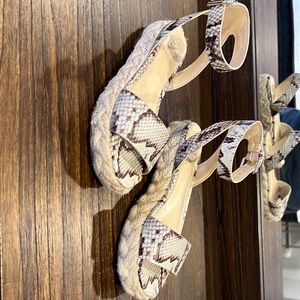 Vince Camuto Sandal